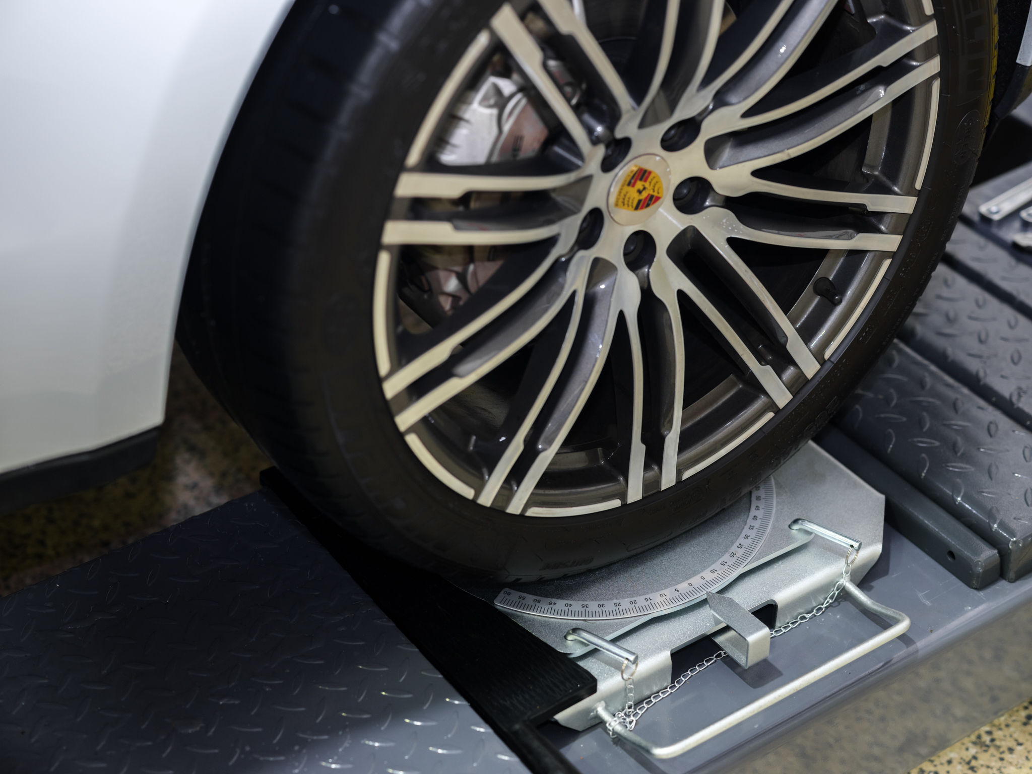 Wheel Alignment at Precision Tyre & Alignment
